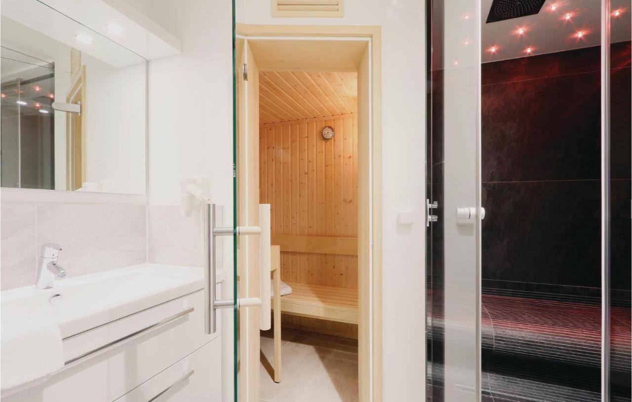 Lovely Apartment In Luebeck Travemuende With Sauna Eksteriør billede